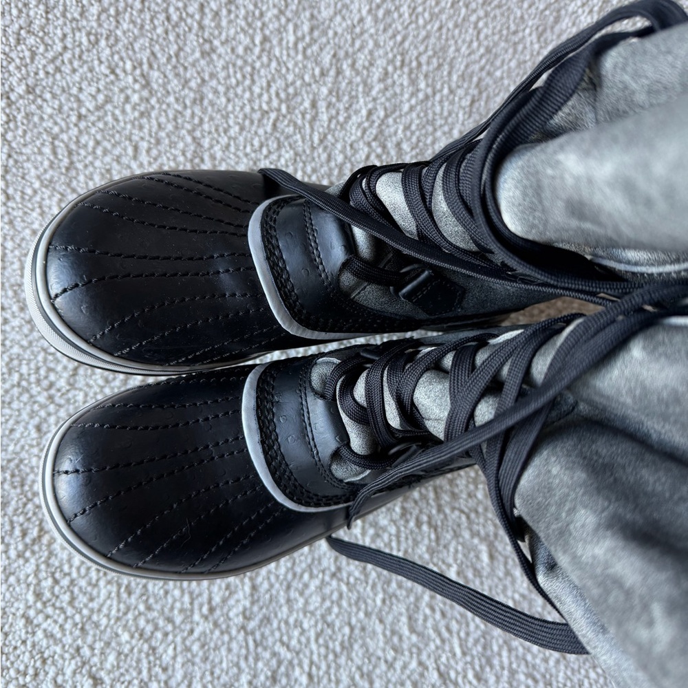 Sorel Black and Gray Winter Boots